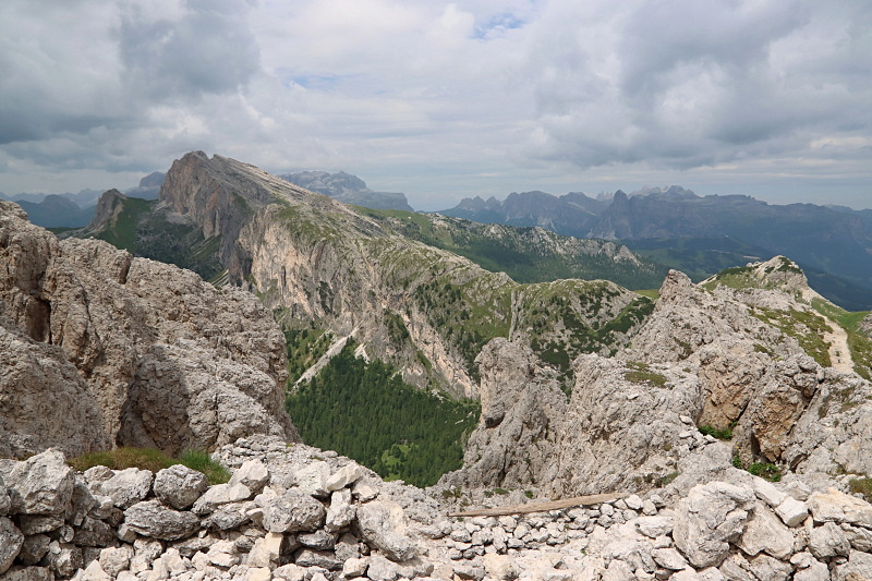 Dolomity